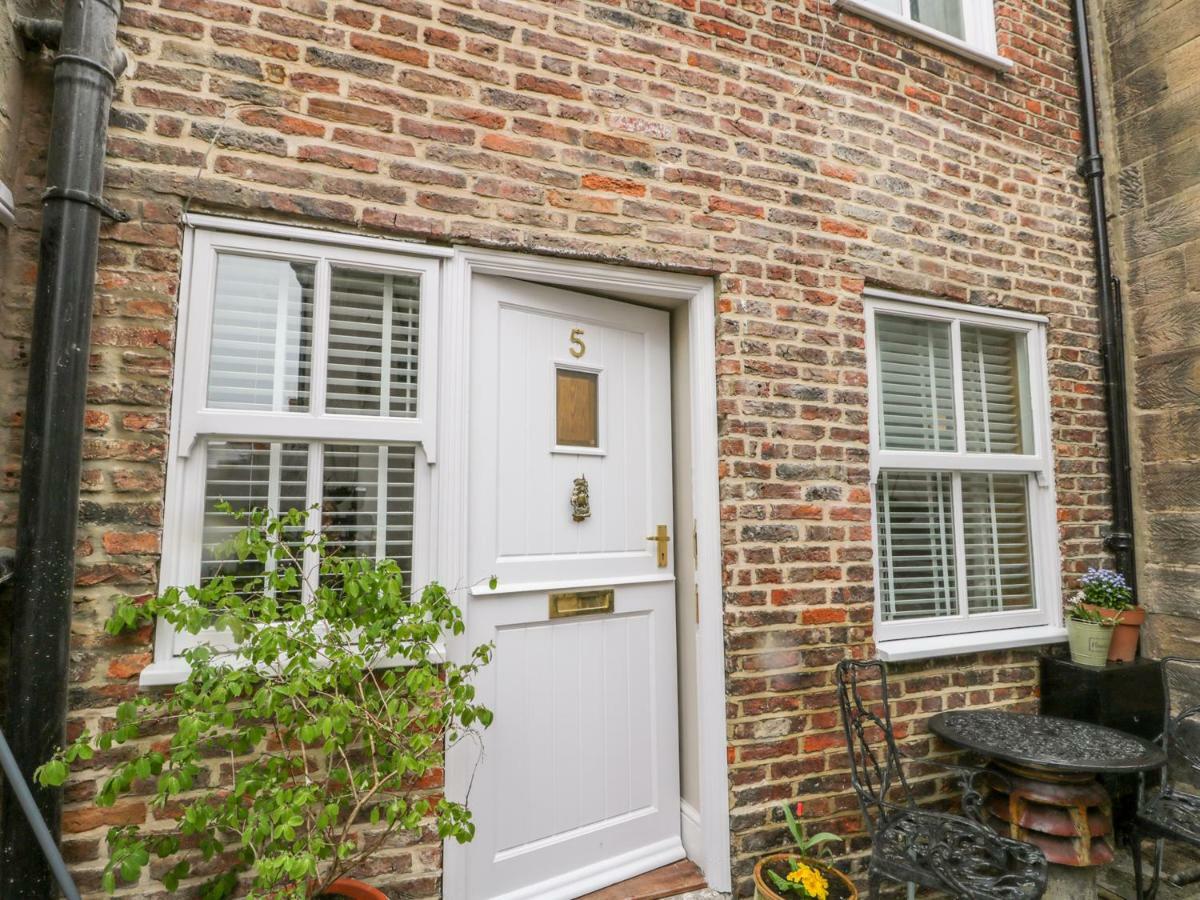 5 Oystons Yard Holiday home Whitby